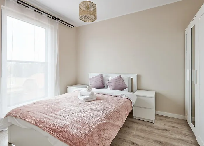 Poznan Airport Homely Apartment